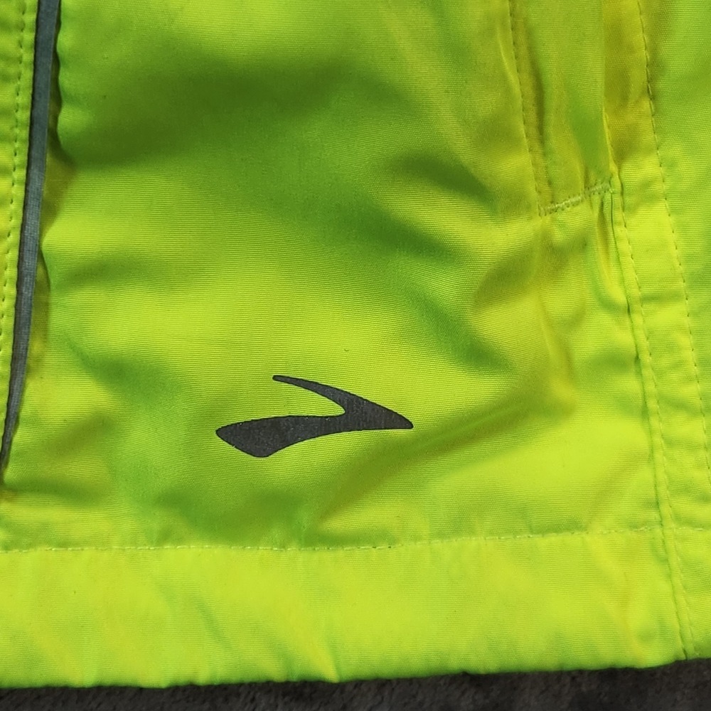 Brooks Vest Womens L Yellow Running Safety Essential Nightlife High Visibility - Picture 4 of 9